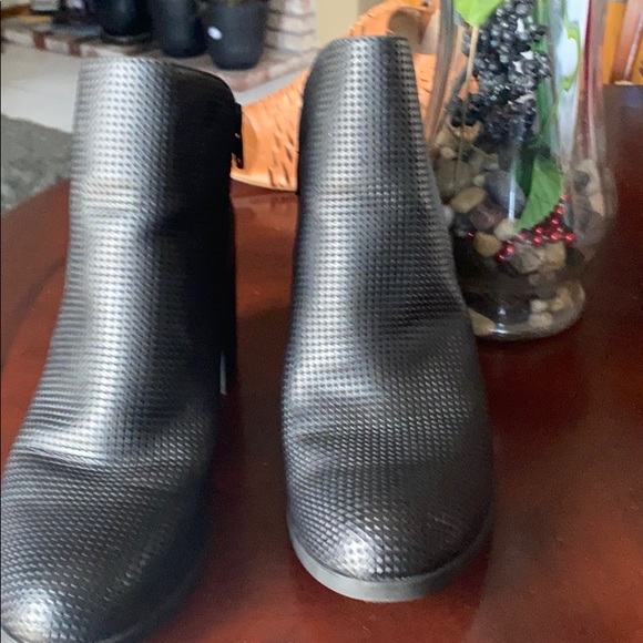 Boots - Picture 2 of 11